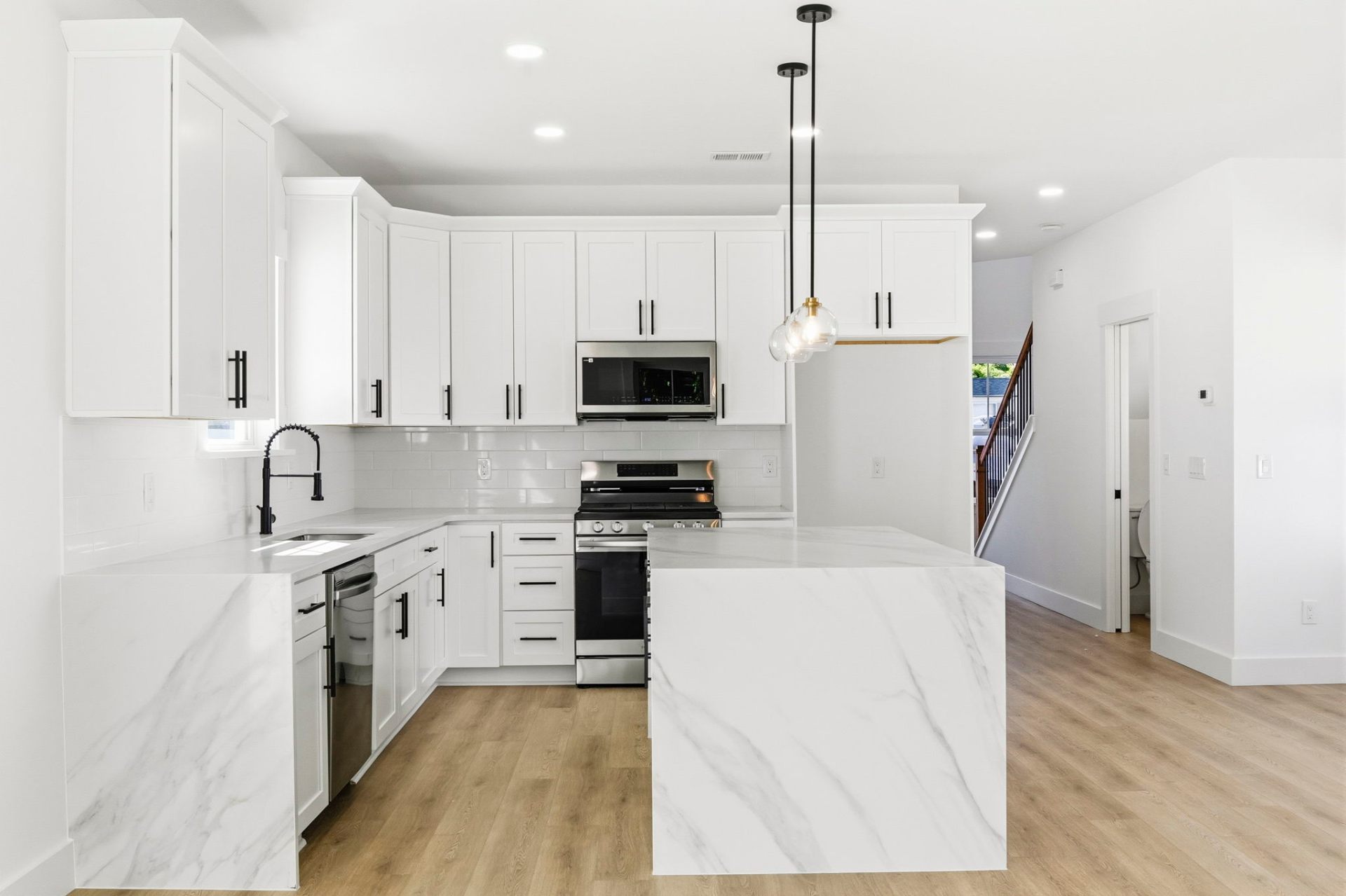 Residence No. 04 — view 5